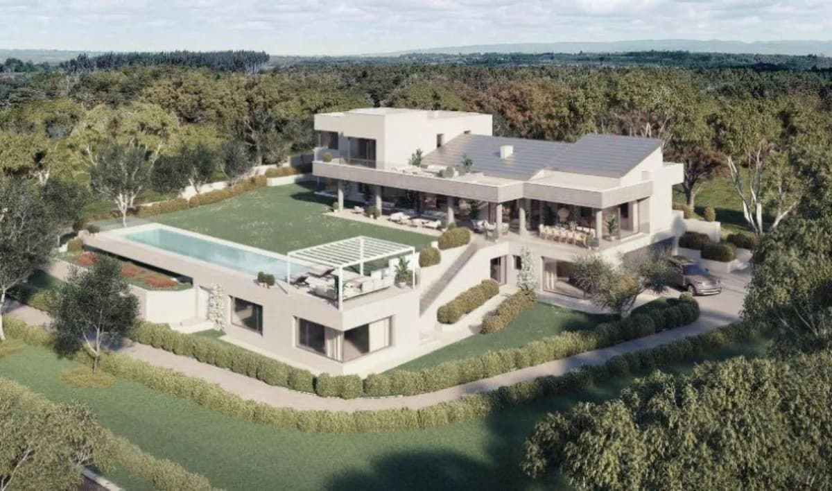 7 Bedroom Detached Villa for Sale in Sotogrande, Cádiz