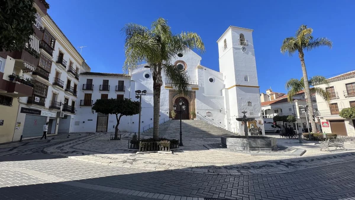 3 Bedroom Townhouse for Sale in Coín, Málaga - Image 3