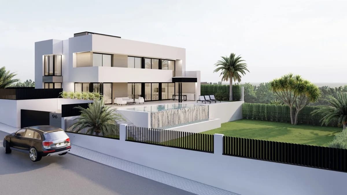 5 Bedroom Detached Villa for Sale in Manilva, Málaga - Image 3