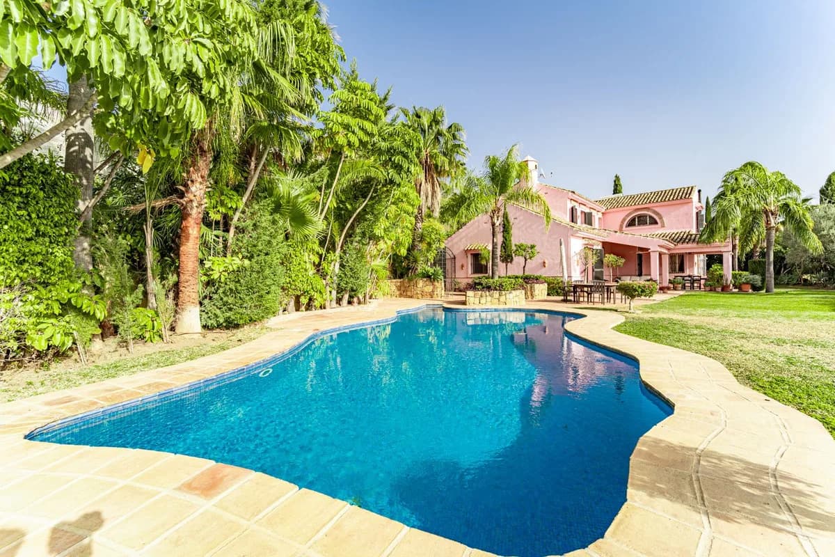 5 Bedroom Detached Villa for Sale in Benahavís, Málaga - Image 6