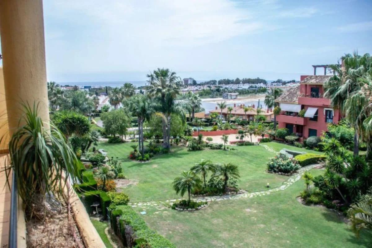3 Bedroom Duplex for Sale in Costalita, Málaga - Image 5