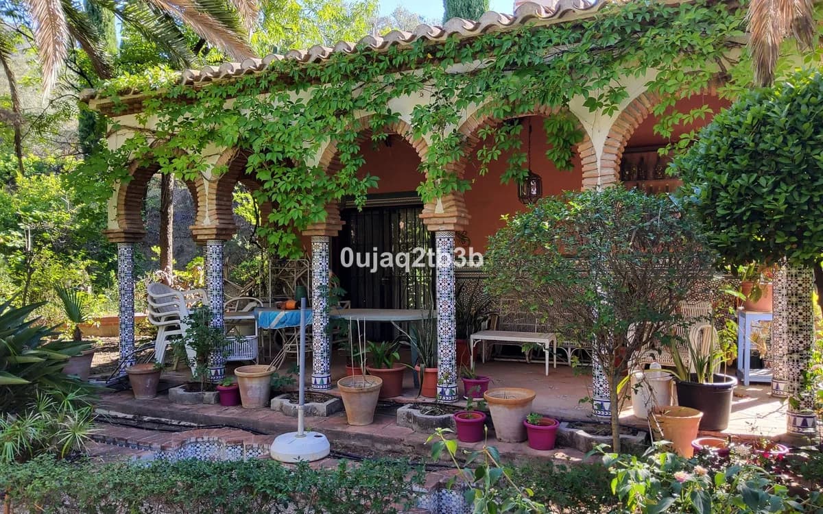 6 Bedroom Finca - Cortijo for Sale in Mijas, Málaga