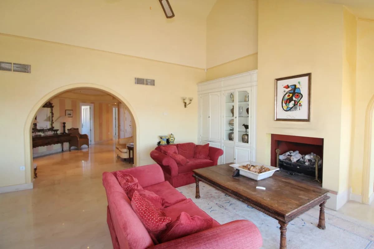 4 Bedroom Penthouse for Sale in Sotogrande Puerto, Cádiz - Image 9