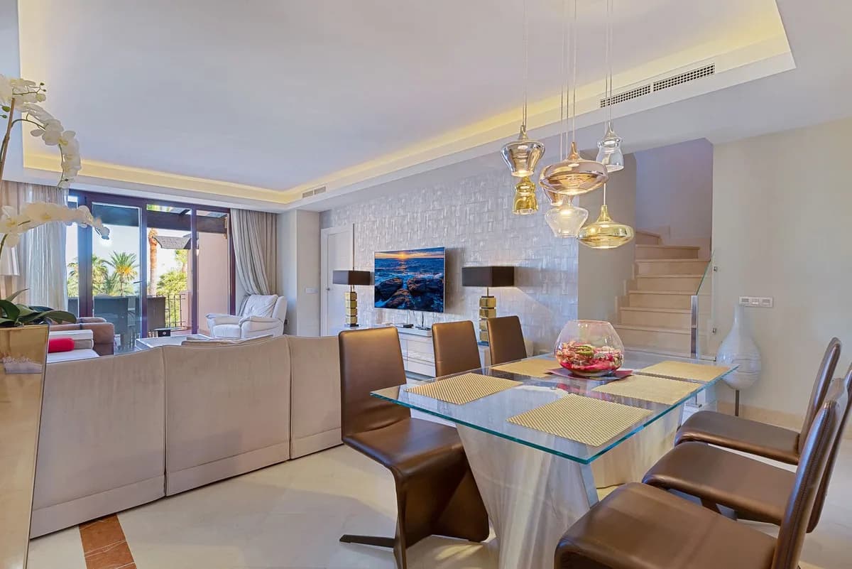 3 Bedroom Penthouse for Sale in San Pedro de Alcántara, Málaga - Image 8