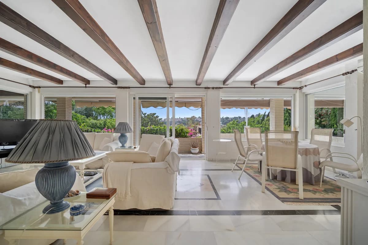 4 Bedroom Detached Villa for Sale in Guadalmina Alta, Málaga - Image 9