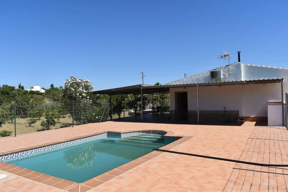 2 Bedroom Finca - Cortijo for Sale in Alhaurín el Grande, Málaga - Image 2