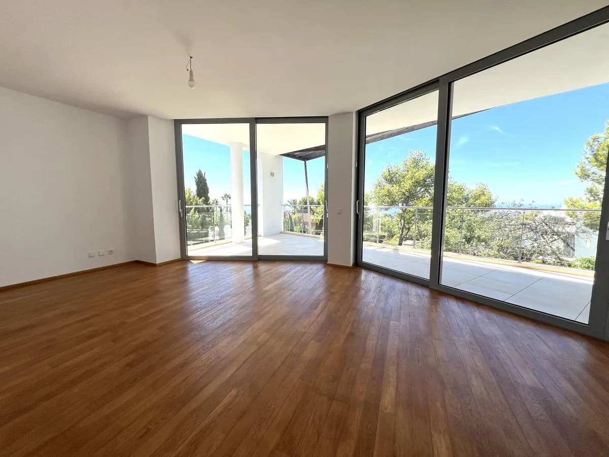 5 Bedroom Townhouse for Sale in Sierra Blanca, Málaga - Image 6
