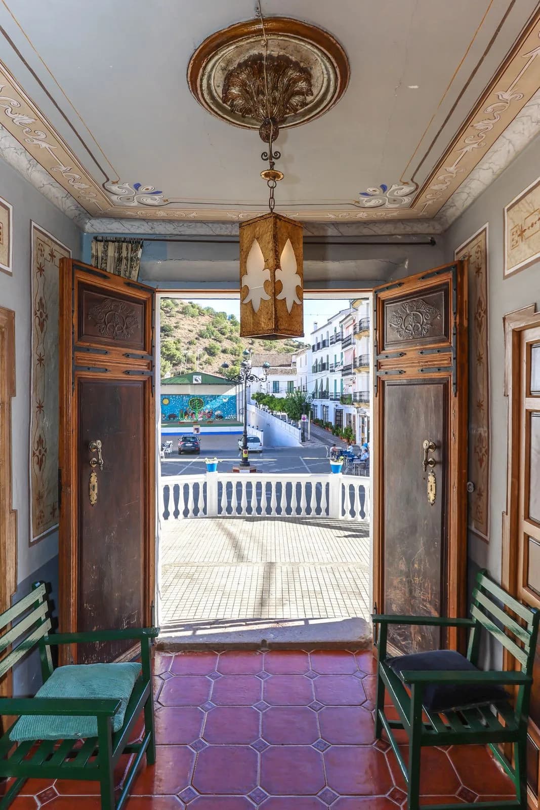 5 Bedroom Townhouse for Sale in Tolox, Málaga - Image 7