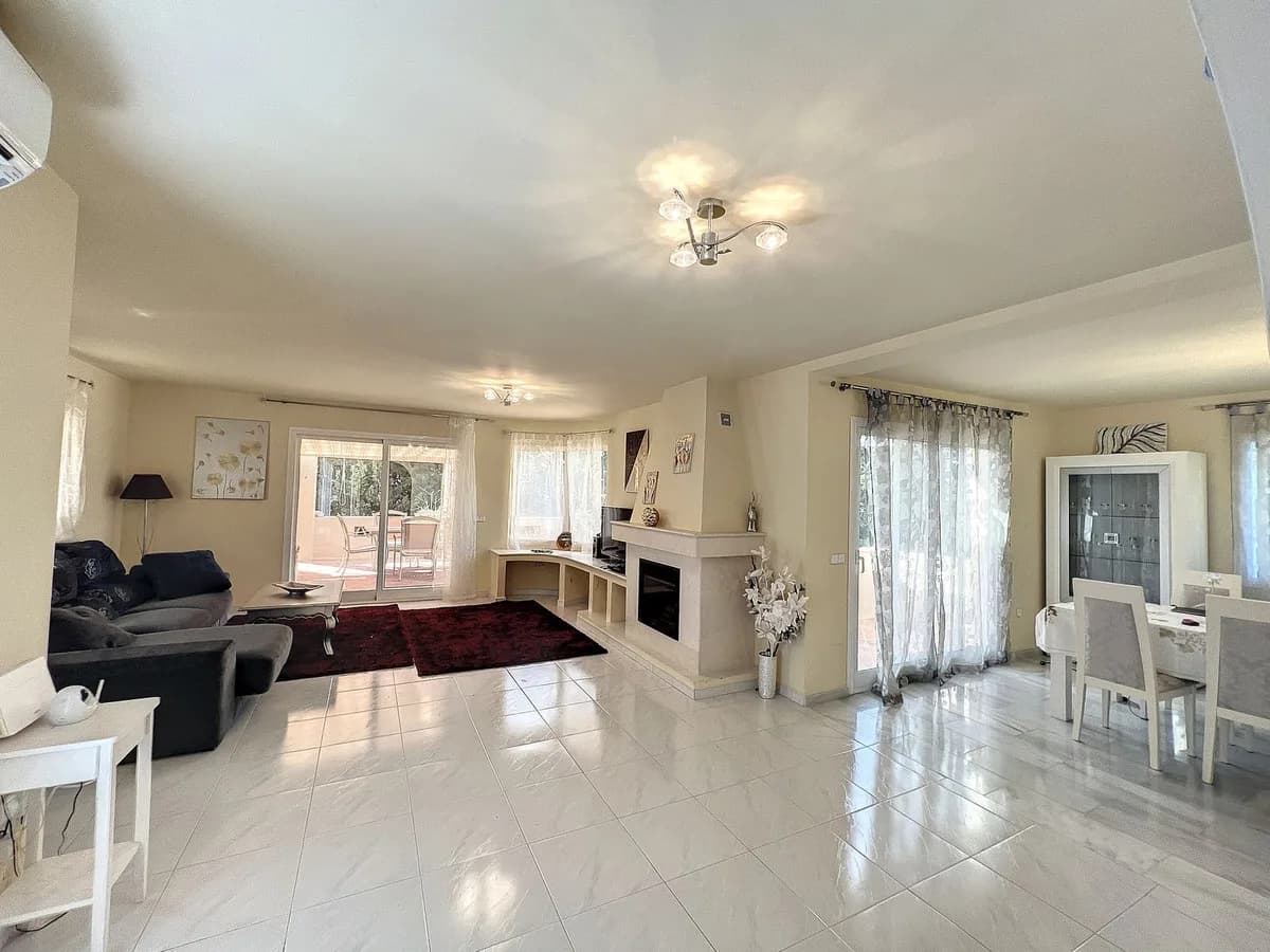 5 Bedroom Detached Villa for Sale in Mijas, Málaga - Image 3