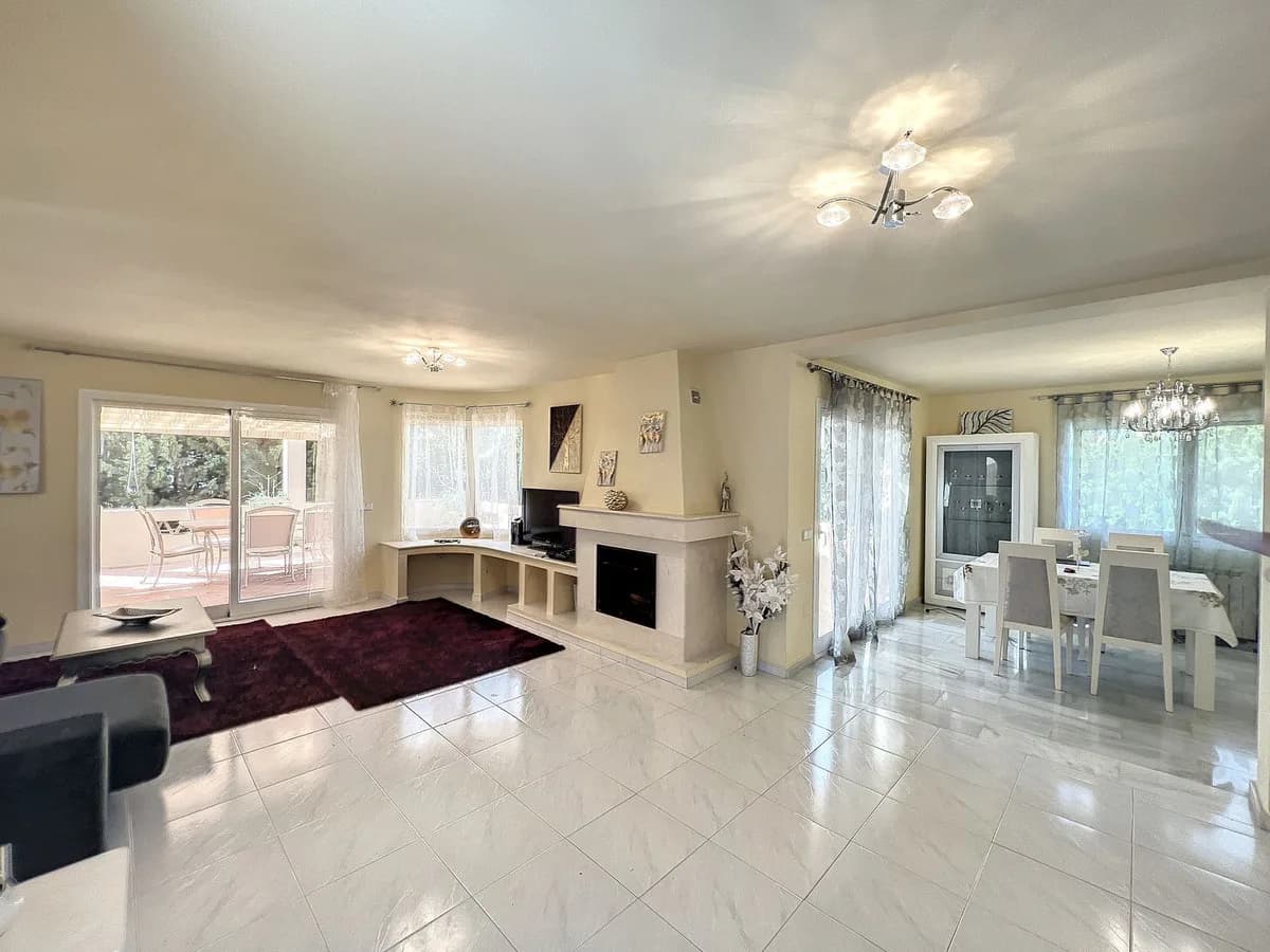 5 Bedroom Detached Villa for Sale in Mijas, Málaga - Image 4