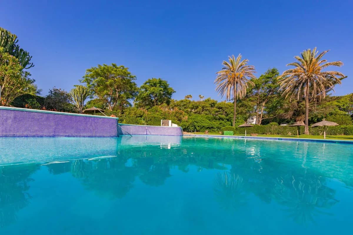 2 Bedroom Semi-Detached House for Sale in Estepona, Málaga - Image 2