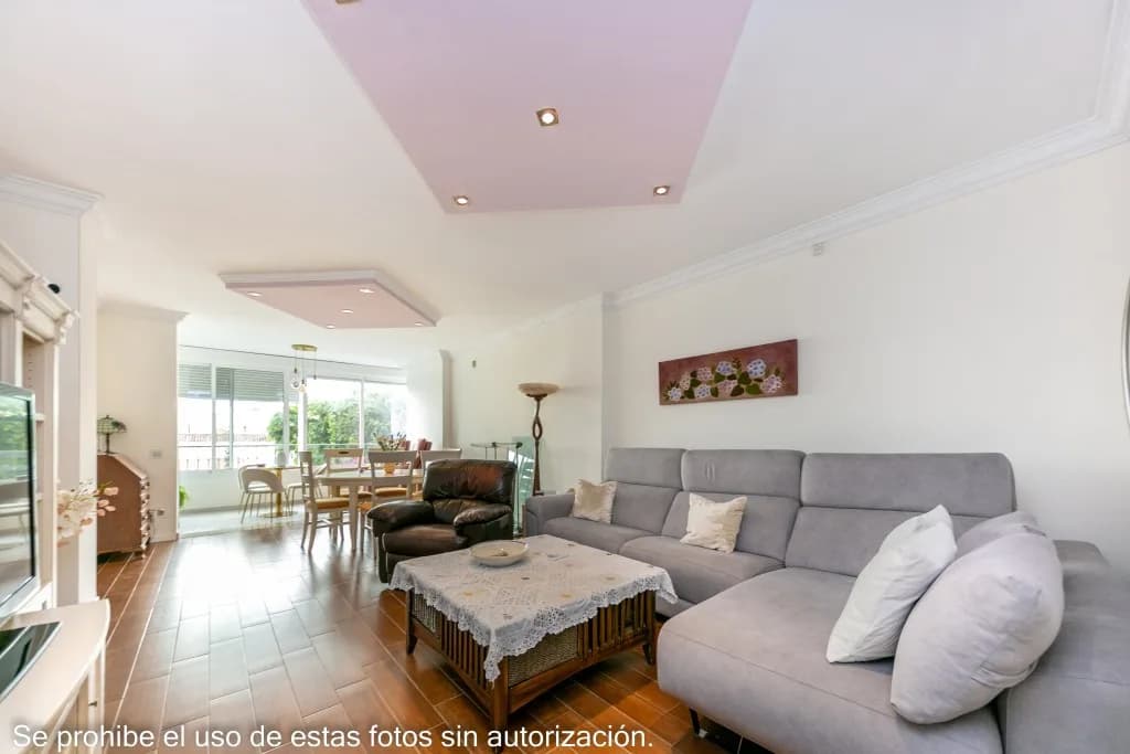 3 Bedroom Middle Floor Apartment for Sale in Mijas Costa, Málaga