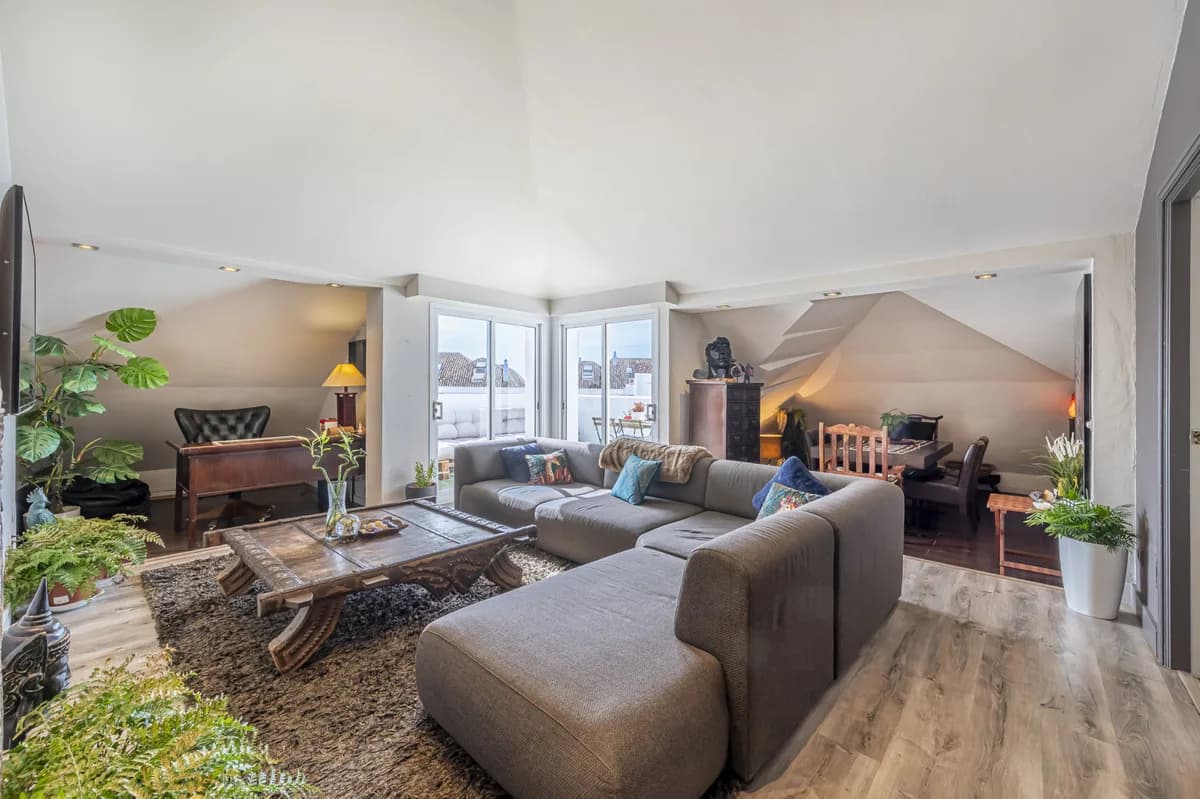 2 Bedroom Penthouse for Sale in The Golden Mile, Málaga - Image 2