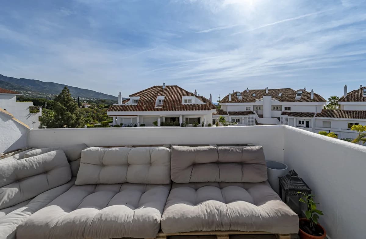 2 Bedroom Penthouse for Sale in The Golden Mile, Málaga - Image 7