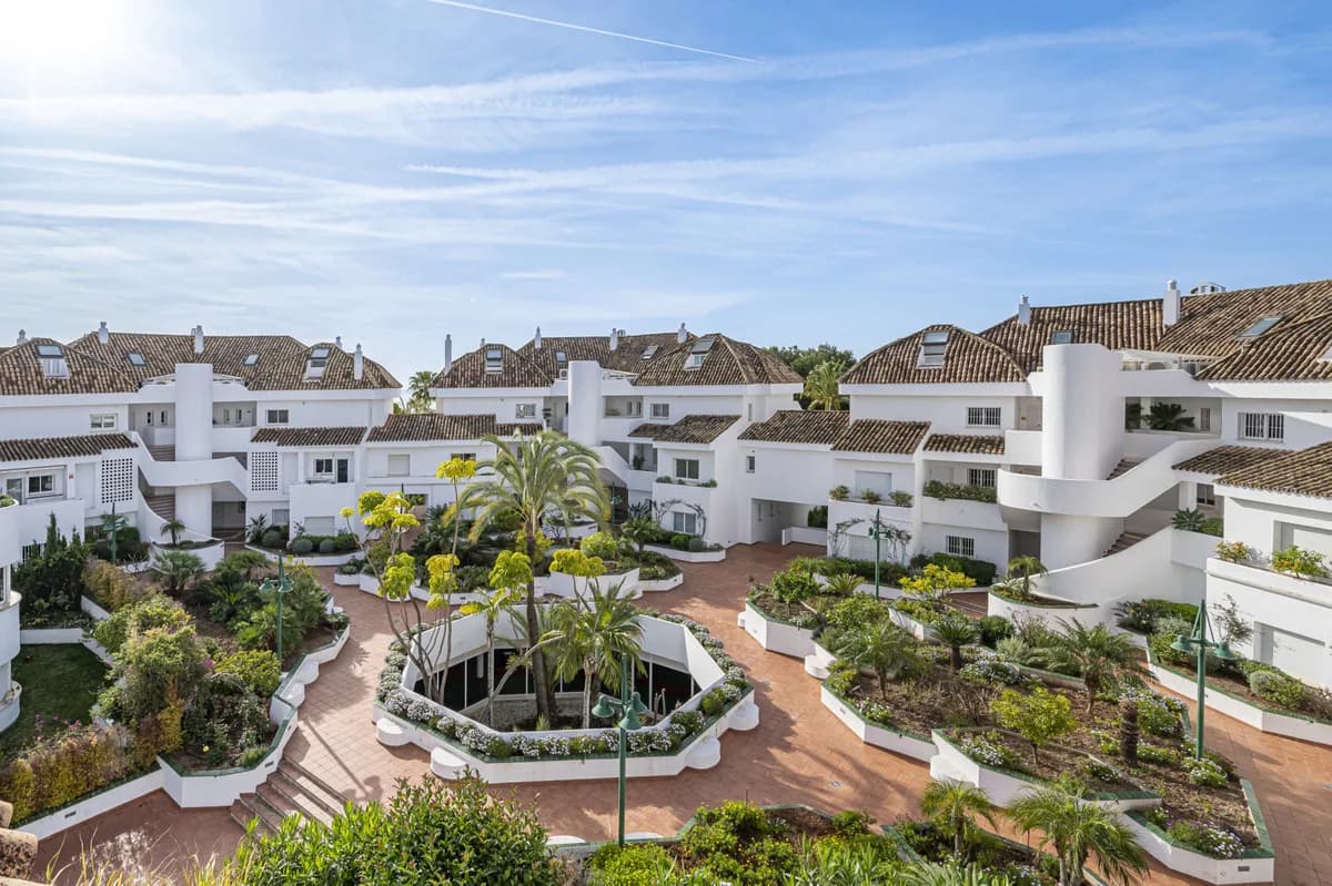 2 Bedroom Penthouse for Sale in The Golden Mile, Málaga - Image 9