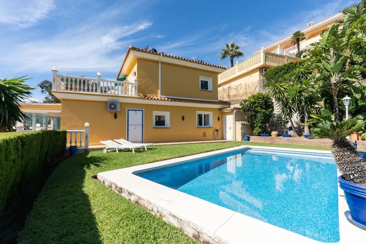 3 Bedroom Detached Villa for Sale in Torrenueva, Málaga - Image 2