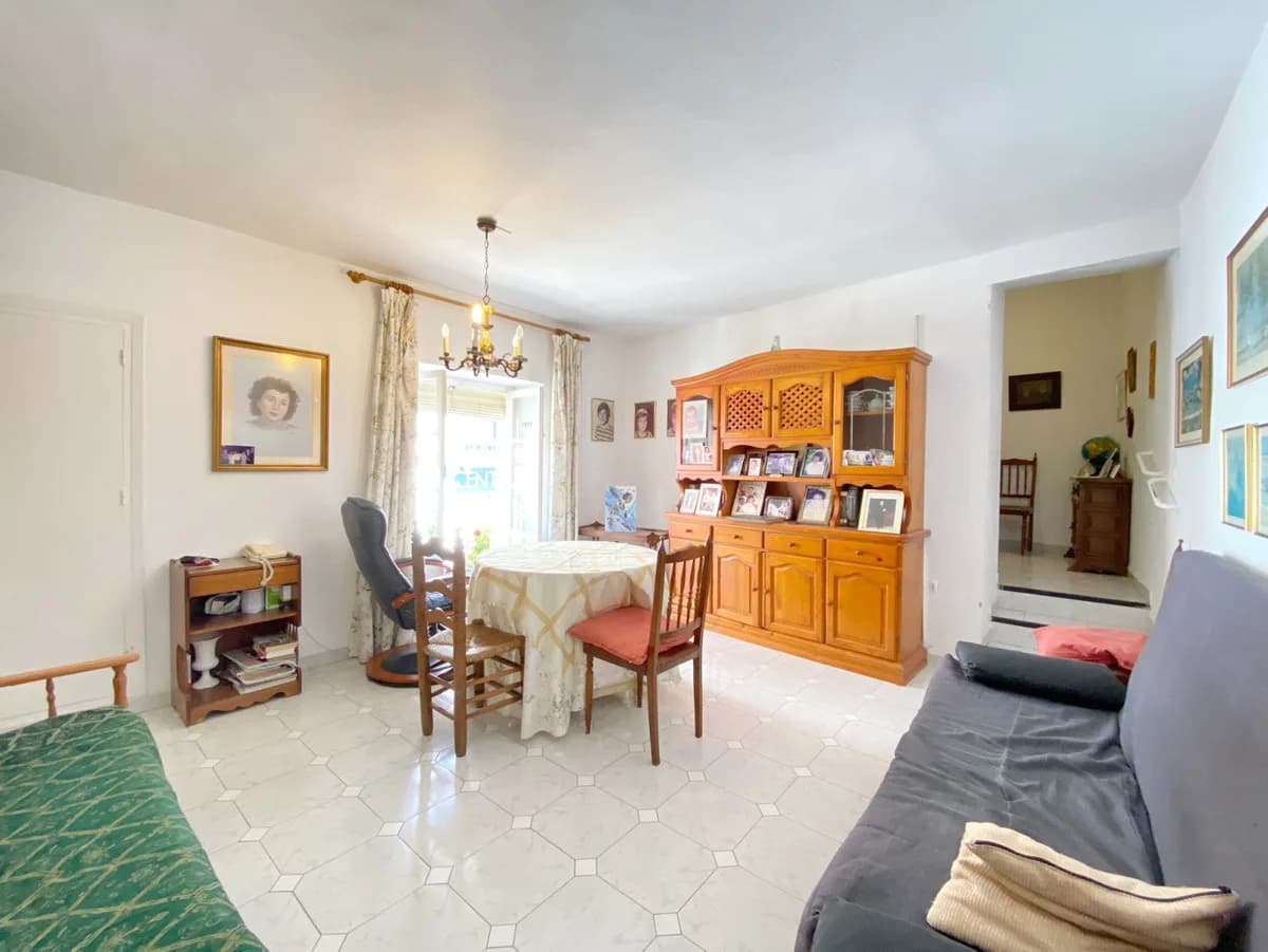 4 Bedroom Townhouse for Sale in Marbella, Málaga - Image 3