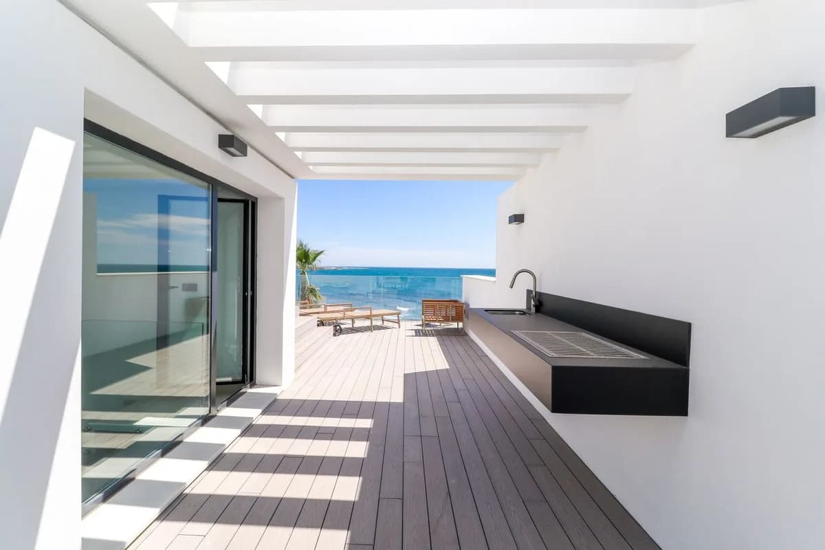 3 Bedroom Townhouse for Sale in Estepona, Málaga - Image 7