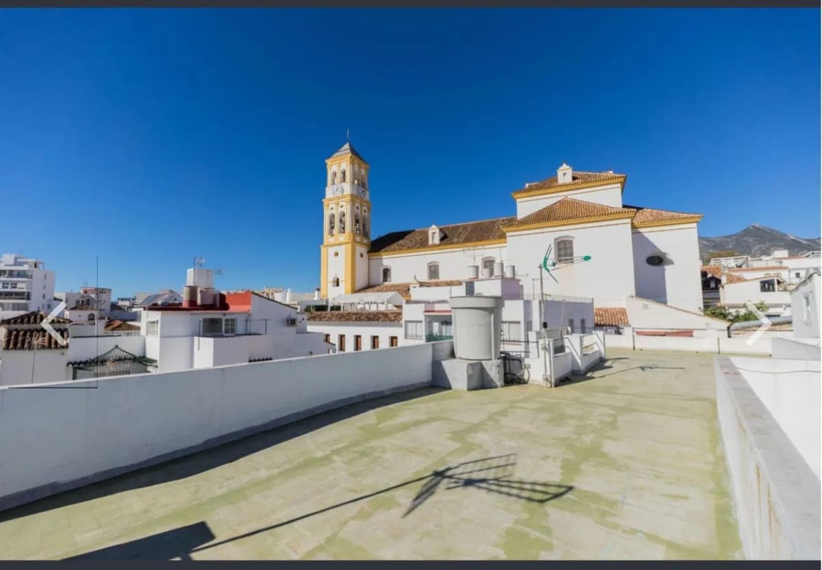 7 Bedroom Townhouse for Sale in Marbella, Málaga