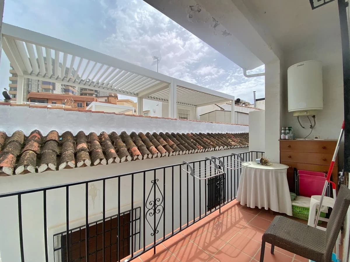7 Bedroom Townhouse for Sale in Marbella, Málaga - Image 6