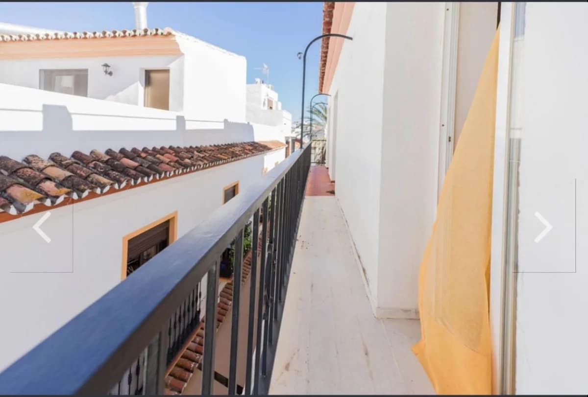 7 Bedroom Townhouse for Sale in Marbella, Málaga - Image 7