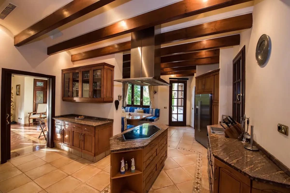 8 Bedroom Detached Villa for Sale in La Zagaleta, Málaga - Image 7