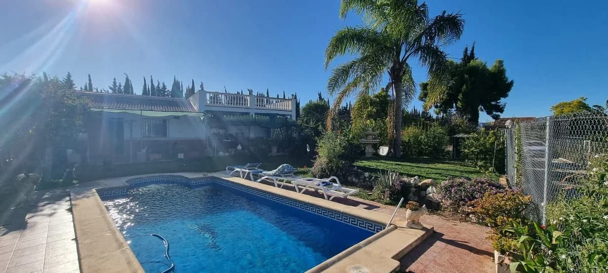 3 Bedroom Finca - Cortijo for Sale in Alhaurín de la Torre, Málaga - Image 2