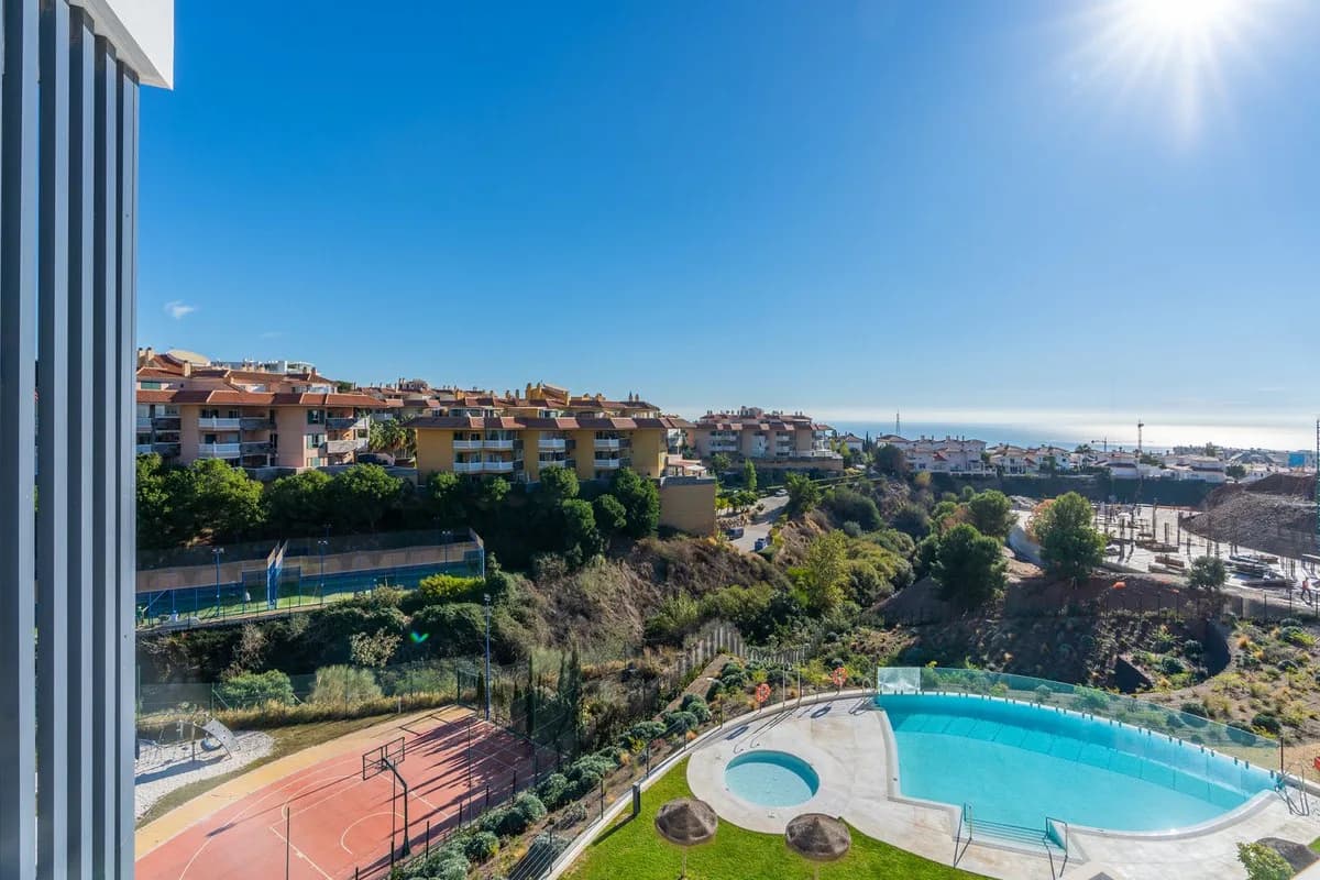 3 Bedroom Penthouse for Sale in Fuengirola, Málaga - Image 3