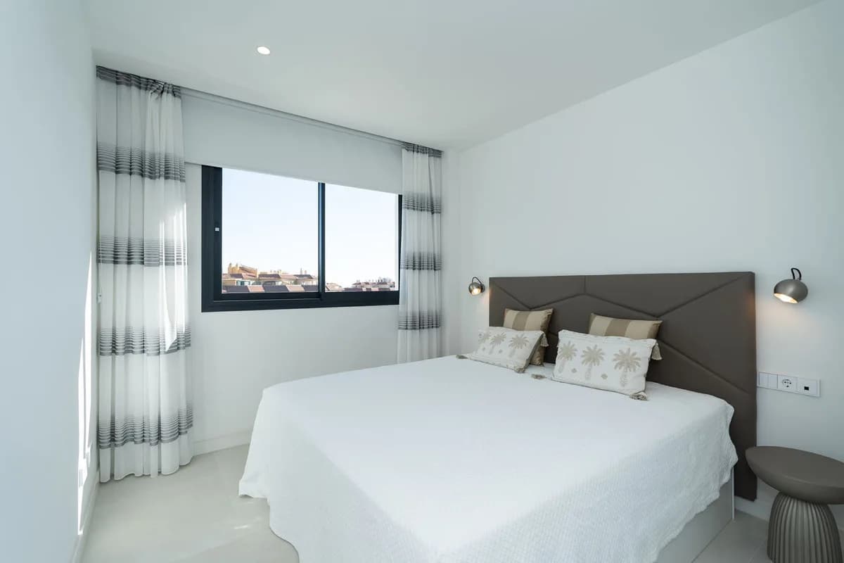 3 Bedroom Penthouse for Sale in Fuengirola, Málaga - Image 7