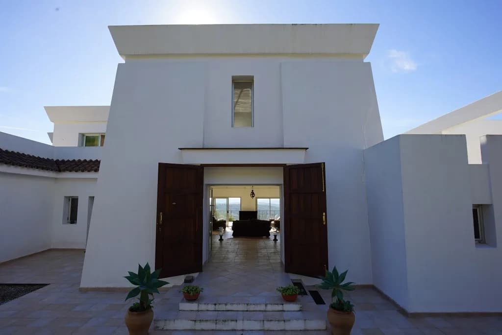 8 Bedroom Detached Villa for Sale in Gaucín, Málaga