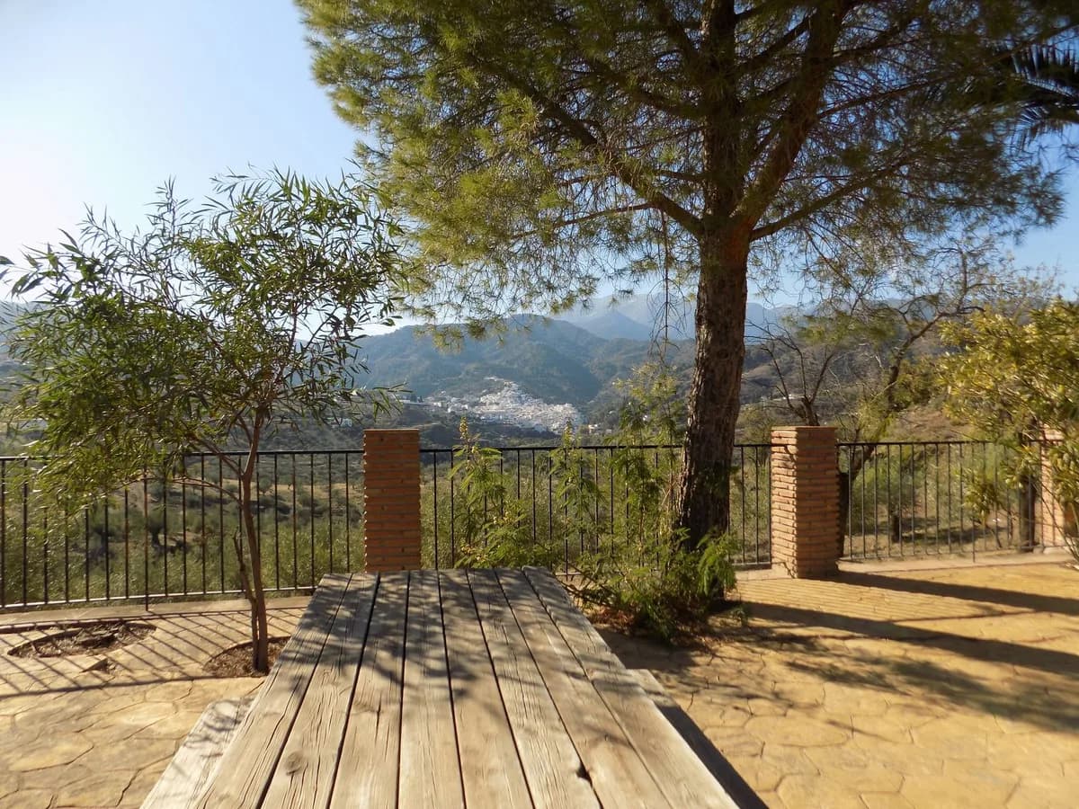 3 Bedroom Townhouse for Sale in Tolox, Málaga - Image 9
