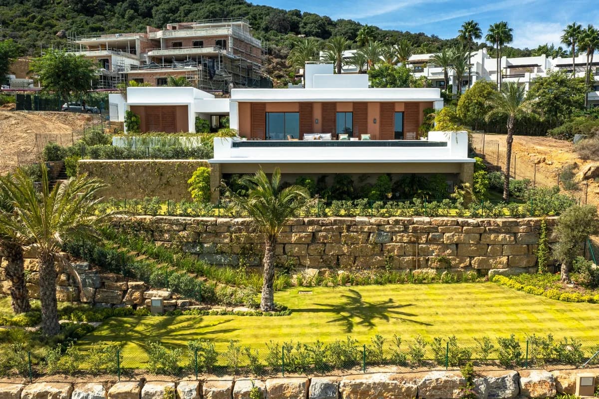 3 Bedroom Detached Villa for Sale in Casares, Málaga - Image 2