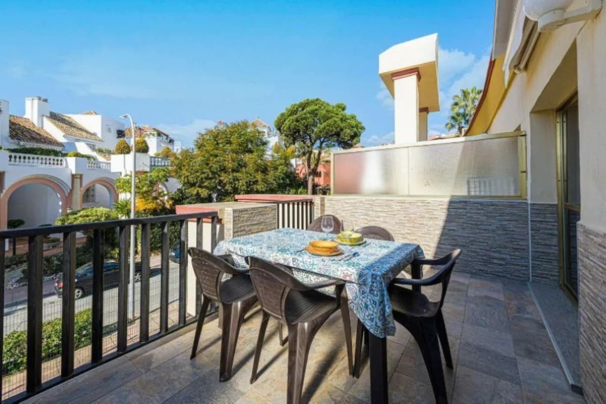 1 Bedroom Ground Floor Apartment for Sale in Elviria, Málaga