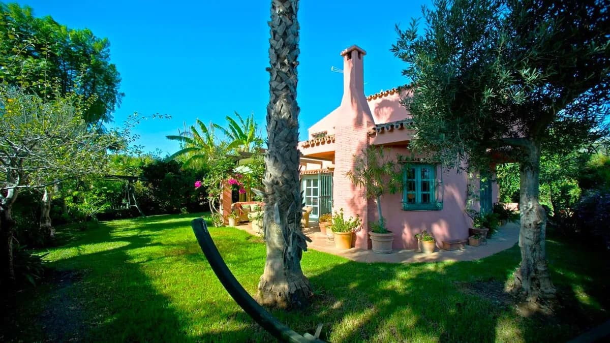 3 Bedroom Finca - Cortijo for Sale in Estepona, Málaga - Image 7