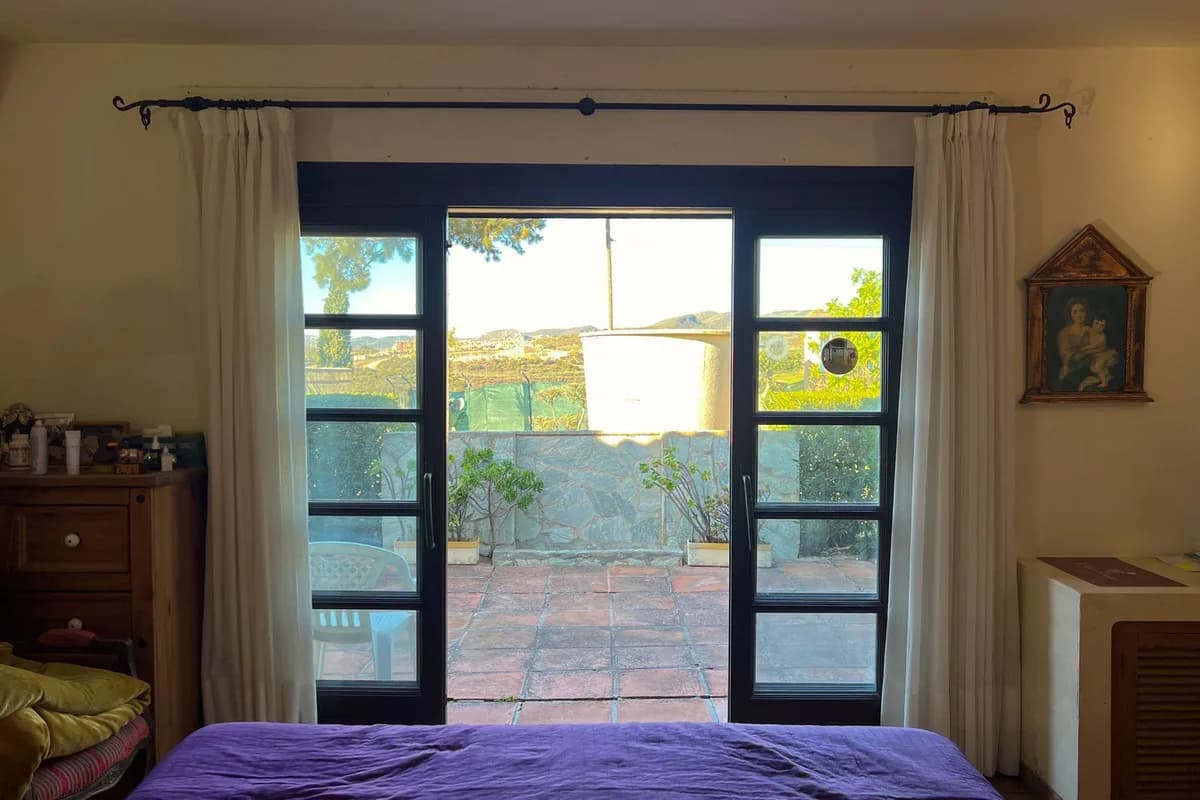 4 Bedroom Detached Villa for Sale in Estepona, Málaga - Image 8