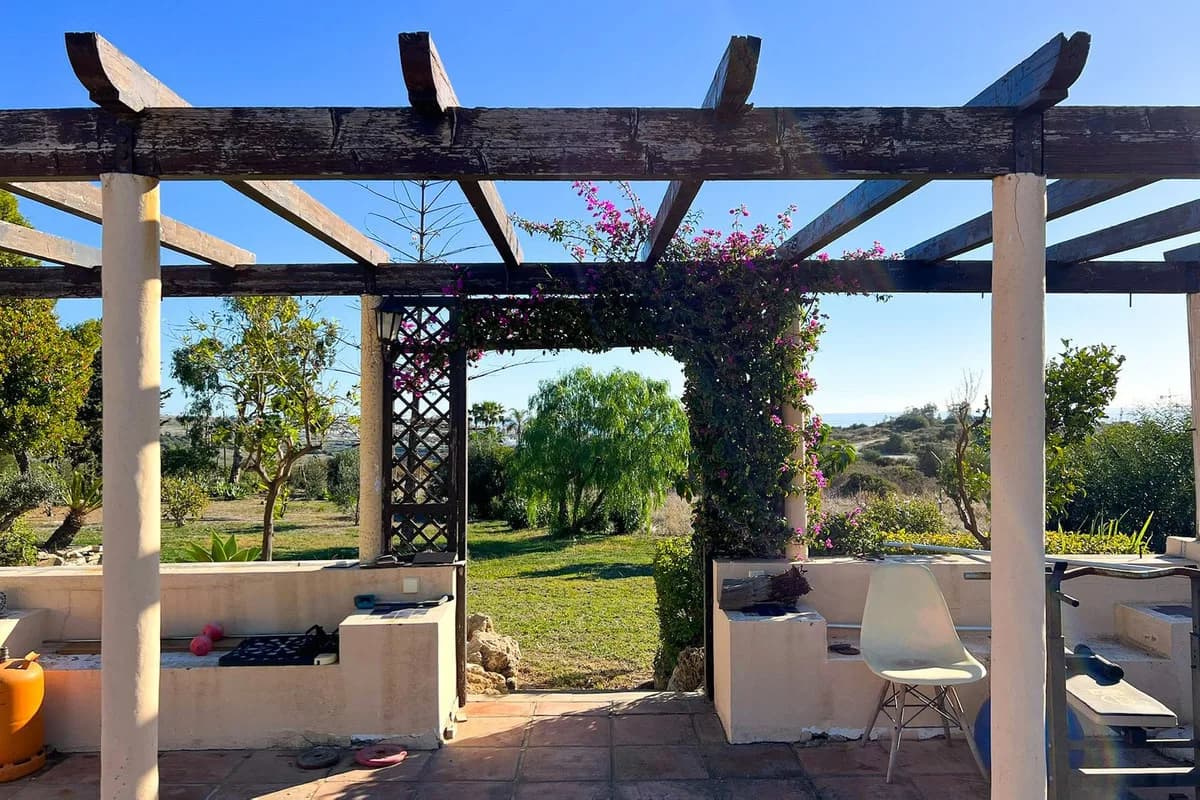 4 Bedroom Detached Villa for Sale in Estepona, Málaga - Image 9