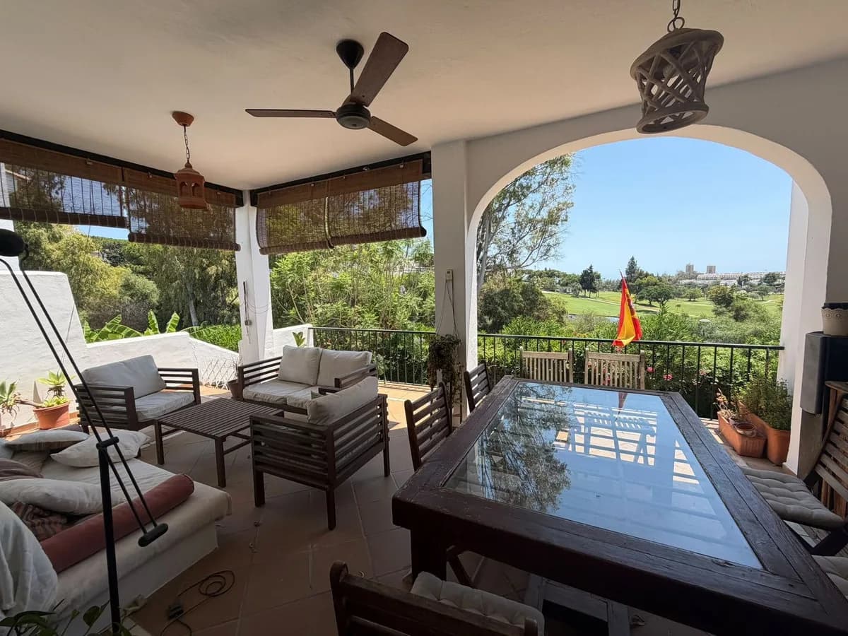 4 Bedroom Townhouse for Sale in Aloha, Málaga
