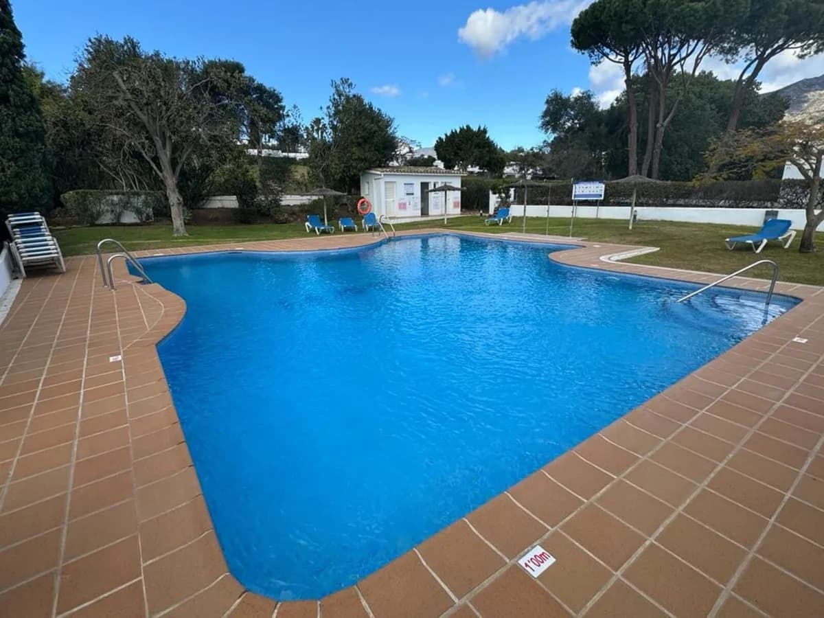 4 Bedroom Townhouse for Sale in Aloha, Málaga - Image 3