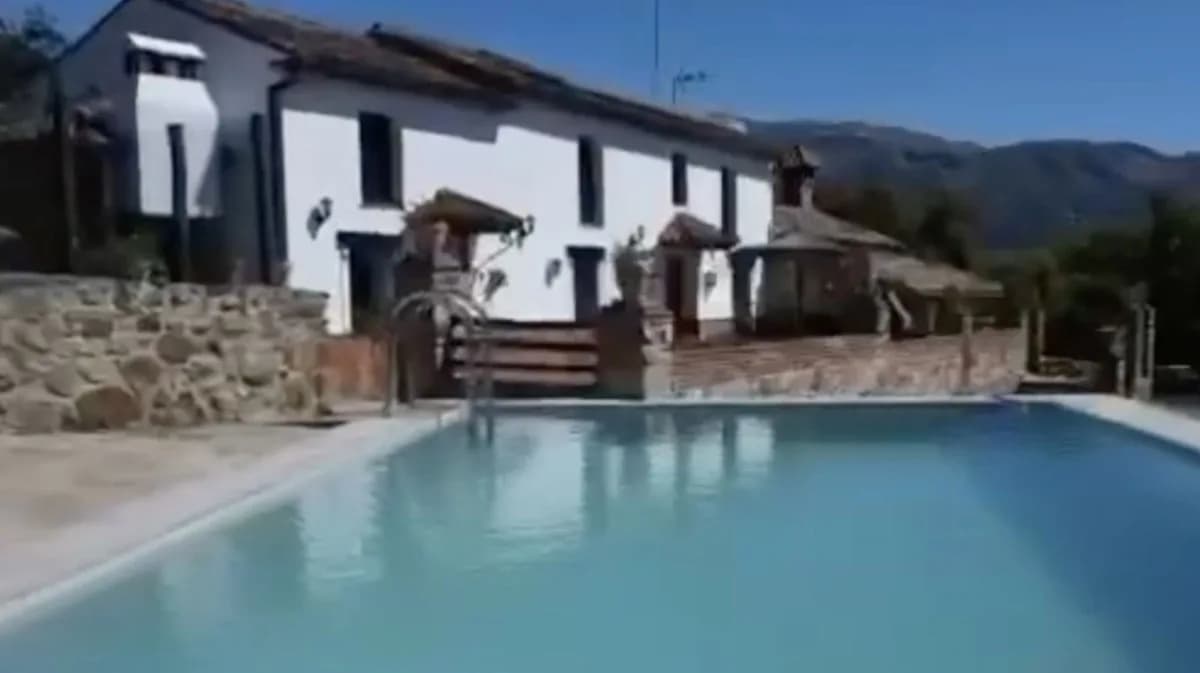 4 Bedroom Finca - Cortijo for Sale in Cortes de la Frontera, Málaga