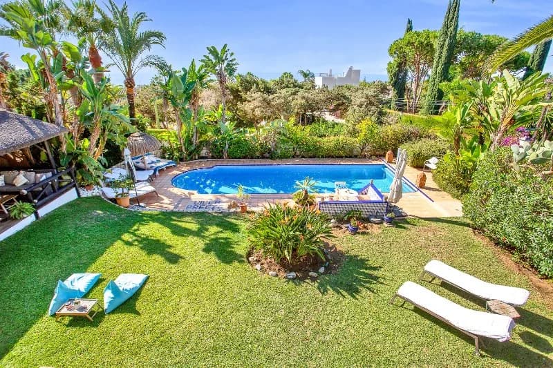 6 Bedroom Detached Villa for Sale in Marbesa, Málaga - Image 3