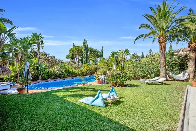 6 Bedroom Detached Villa for Sale in Marbesa, Málaga - Image 4