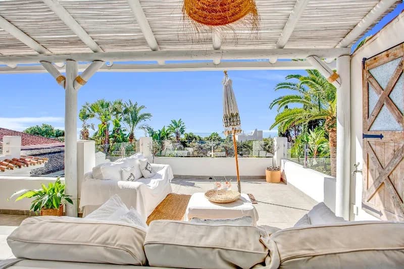 6 Bedroom Detached Villa for Sale in Marbesa, Málaga - Image 5