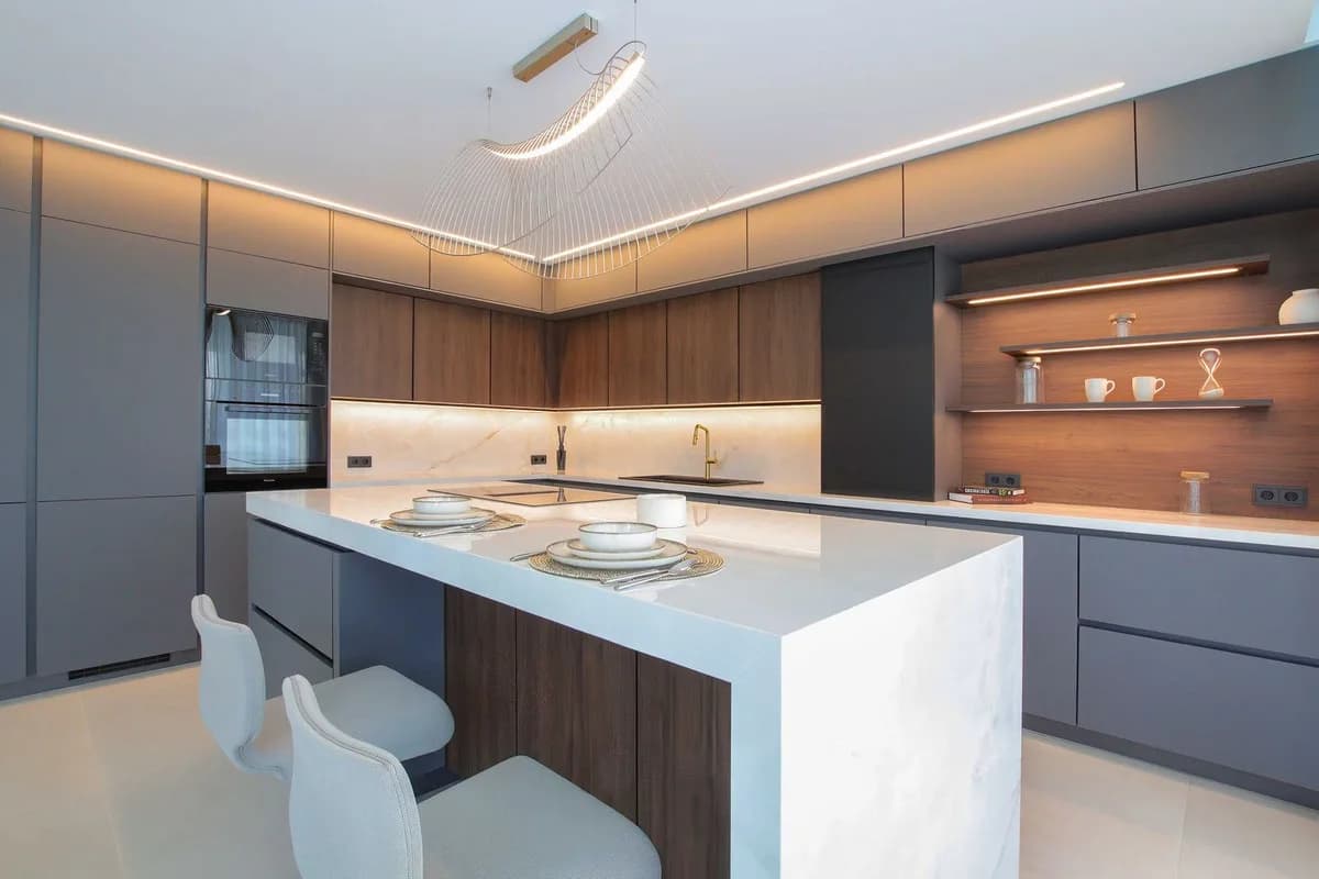4 Bedroom Detached Villa for Sale in Estepona, Málaga - Image 7