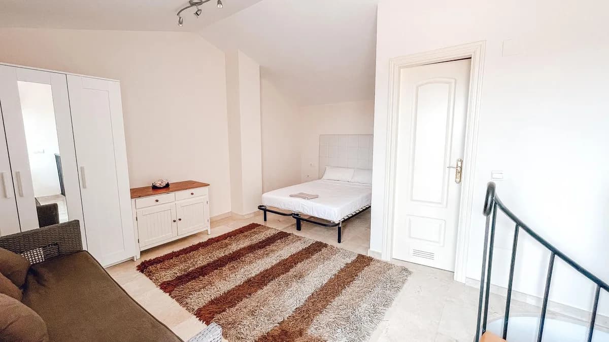 3 Bedroom Top Floor Apartment for Sale in Mijas Costa, Málaga - Image 3