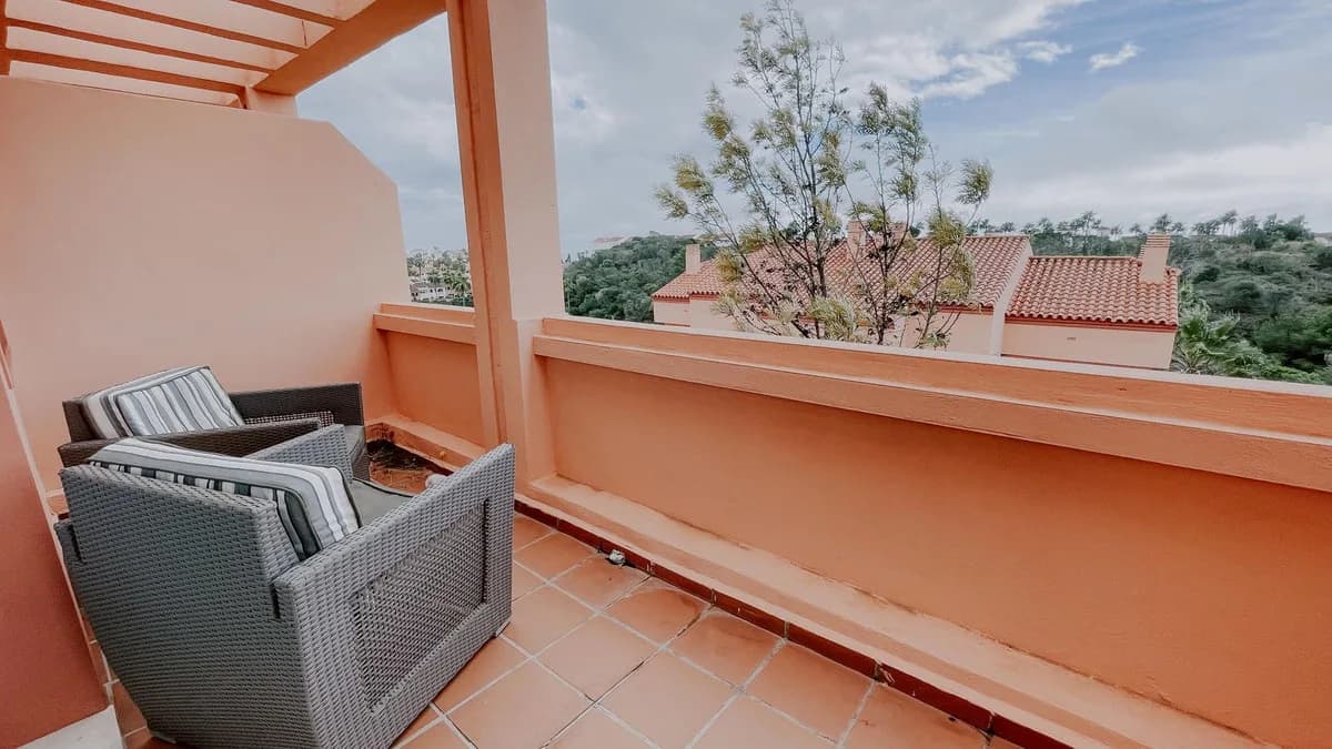 3 Bedroom Top Floor Apartment for Sale in Mijas Costa, Málaga - Image 5