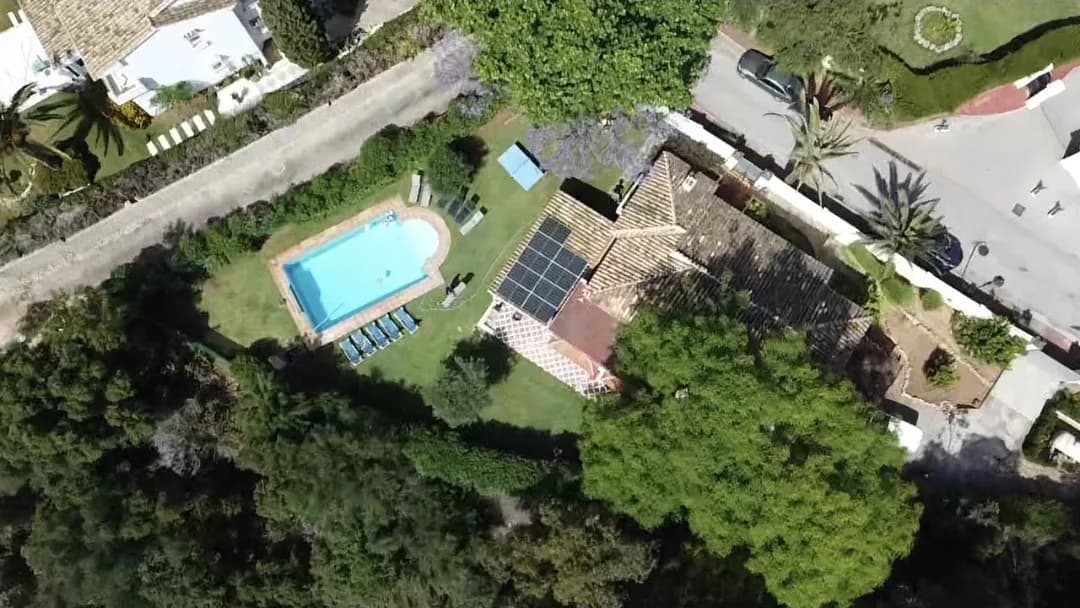 5 Bedroom Detached Villa for Sale in Elviria, Málaga - Image 4