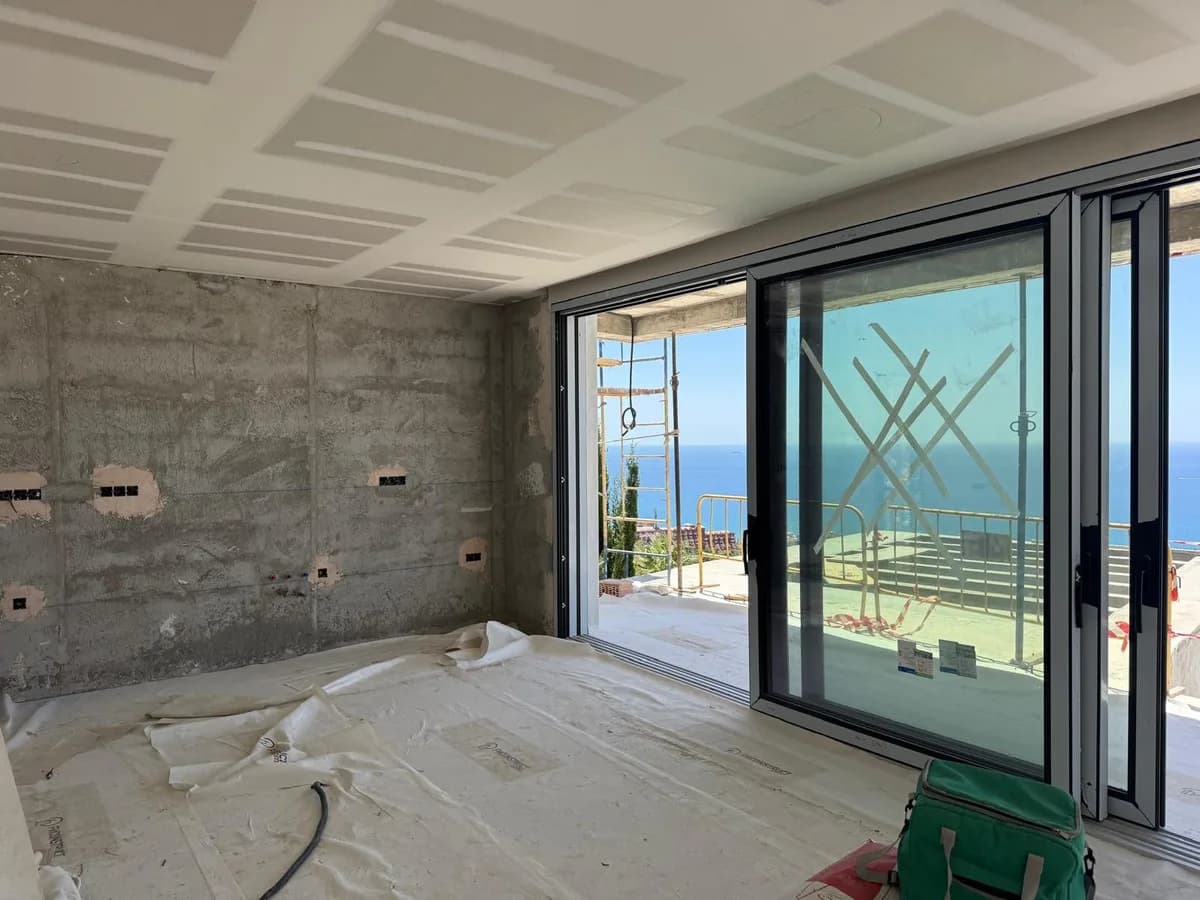 5 Bedroom Detached Villa for Sale in Benalmadena, Málaga - Image 4