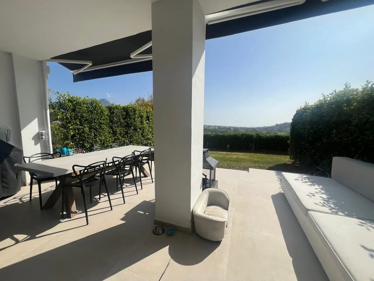 4 Bedroom Townhouse for Sale in Benahavís, Málaga - Image 6