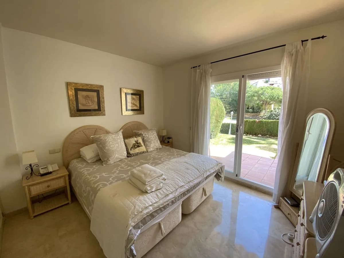 3 Bedroom Duplex for Sale in La Quinta, Málaga - Image 6