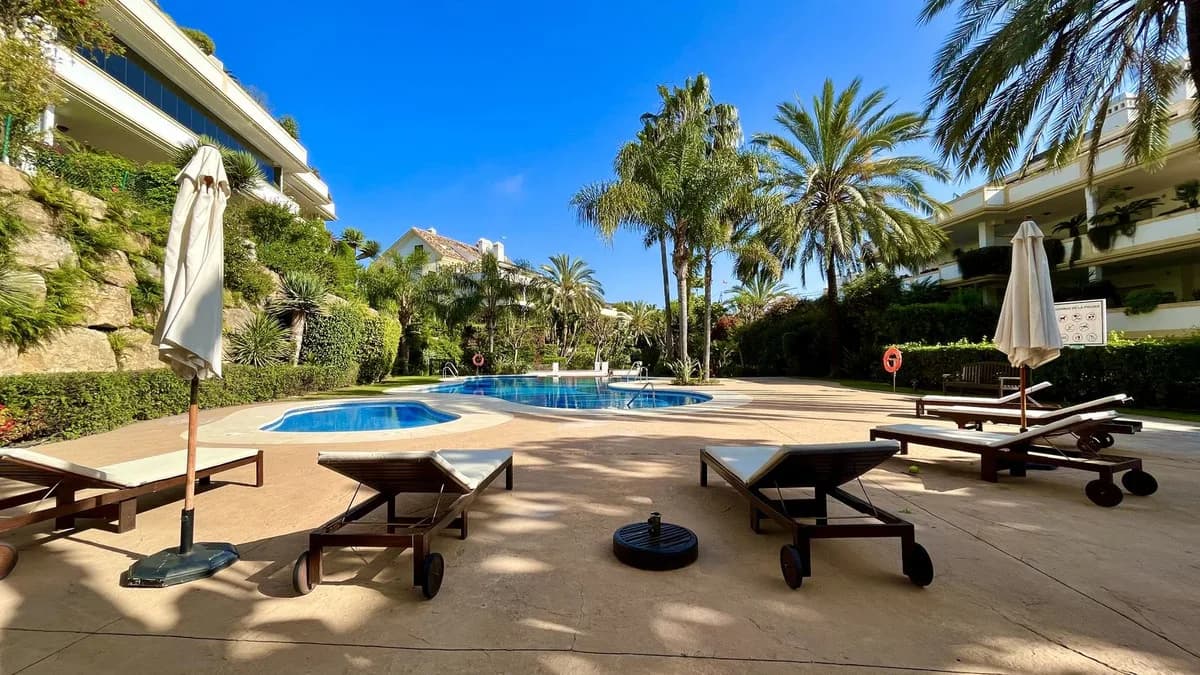 2 Bedroom Ground Floor Apartment for Sale in The Golden Mile, Málaga